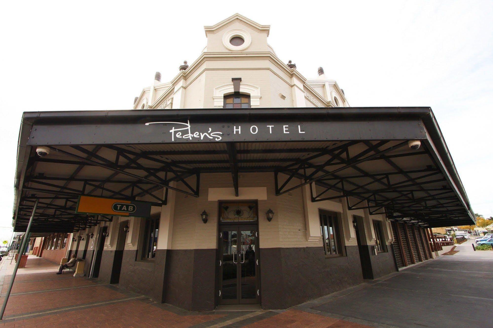 Peden's Hotel Cessnock Buitenkant foto